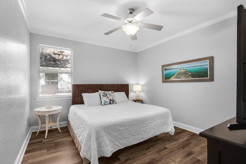 Destin Florida Vacation Rental Second Floor King Room